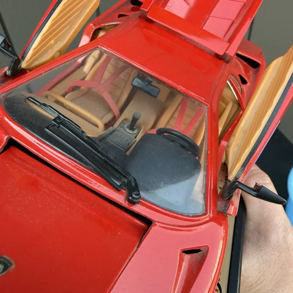 MAISTO Lamborghini Diablo 1990 1:18 Scale Die cast Red